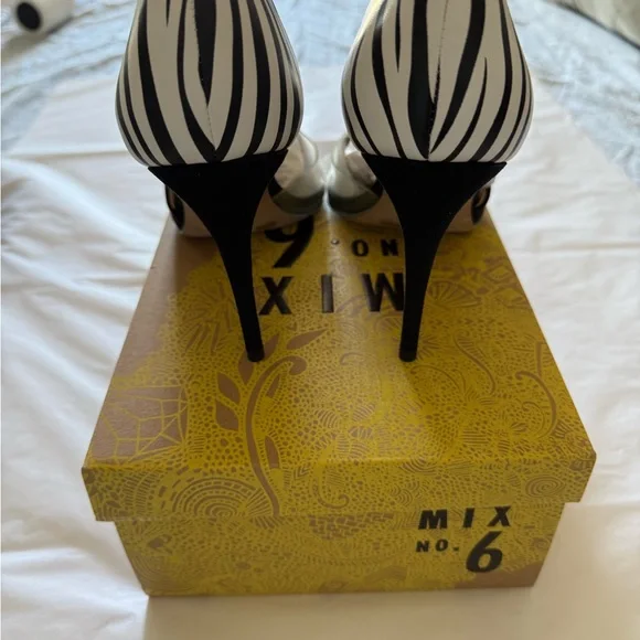 NIB Mix No. 6 Elegant Zebra Women's Heels sz 8.5 - Picture 7 of 10